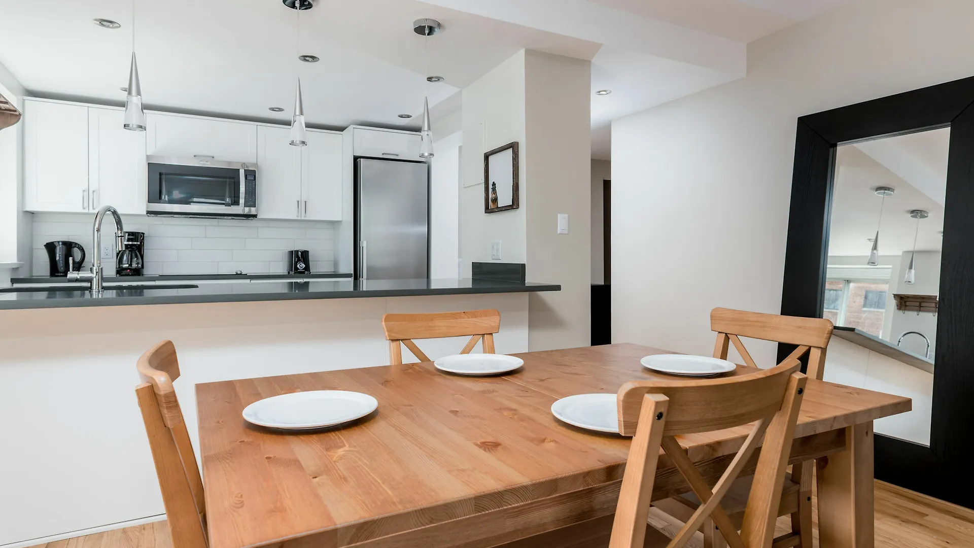 Central 3Br In Downtown Mtl By Sonder Montreal